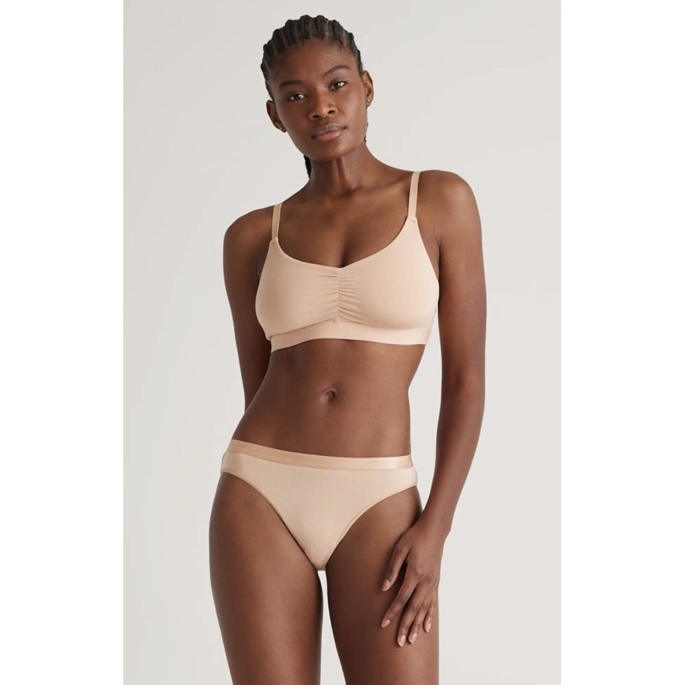 NWOT Quince Women's M Micromodal Ruched Bralette 2 Pack Warm Sand